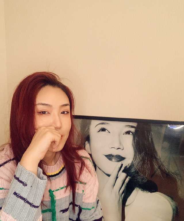 刘郡格mv表现惊人，冯提莫舞台造型如同仙女