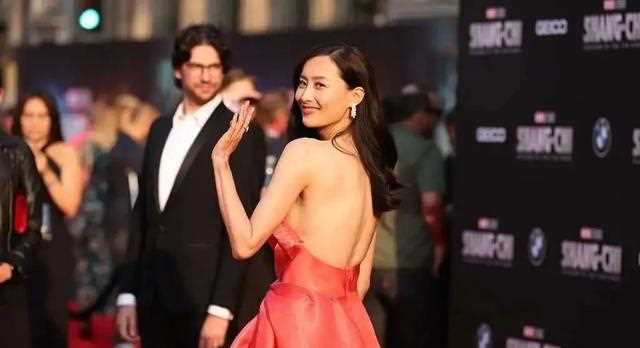 南台控股：学霸美女惨遭嫩模挤兑、怒甩豪门被嘲“弃妇”