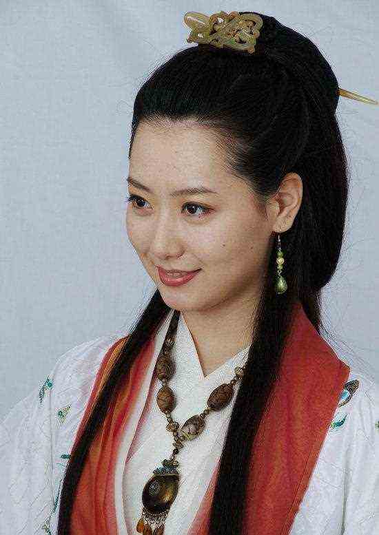 玉漱公主白冰已离婚，前夫性取向成迷？