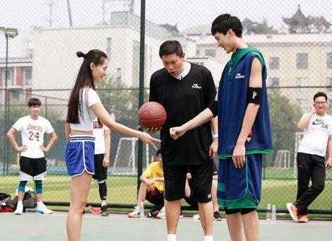 冯瀚圃女朋友是郭鑫?冯瀚圃资料简介和郭碧婷谈恋爱是怎么回事？