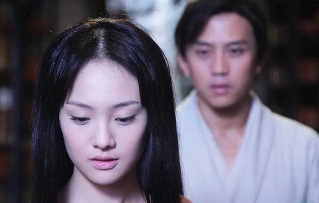 回顾郑爽演艺生涯，一路走来咎由自取，被广电封杀也是实至名归