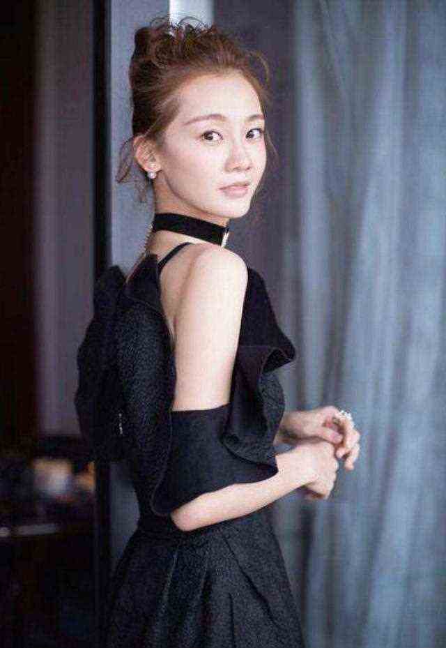 从电影《芳华》的三位女主角来重新审视冯小刚！