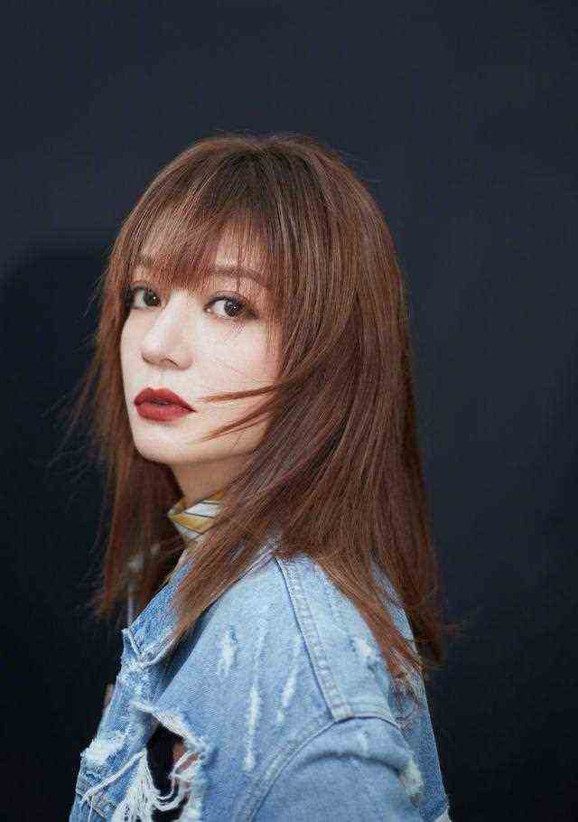 首度跟黄晓明演夫妻！赵薇新戏才开拍被封杀…传找42岁演技女星救火