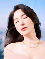 曾黎，古典知性的优雅美女，温婉成熟的韵味，魅力十足