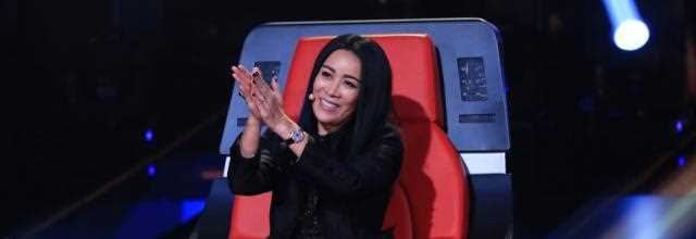 那英自称皇族后裔，但是她太肥了，应该飞不远