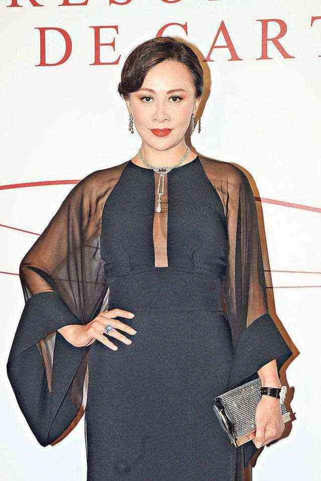 刘嘉玲豪买钻石后冠﹕不用伟仔送 35岁徐子淇恨抱孙