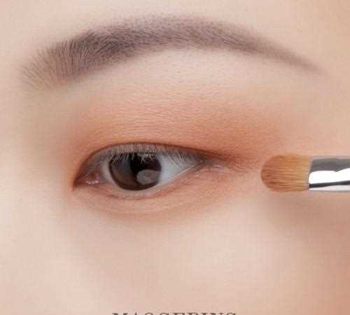 单眼皮小内双这样画眼妆，魅惑性可强了呢