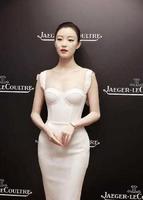 女星上镜“五大三粗”，个个身高超过1米65，蒋欣更是壮到离谱