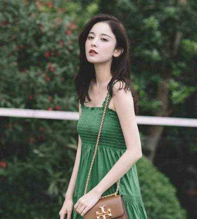 维嘉快本自曝可以现场撮合艺人？娜扎再现“穷哈”式报幕全场笑翻