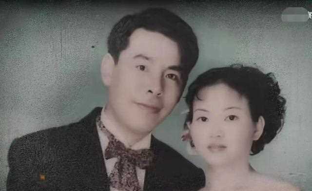 她十五开始被亲姑父污辱，被迫做了两年半情人，一家五口因她惨死