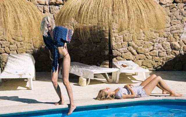 今年夏天必买一条碎花裙！气质优雅就靠这条裙子了