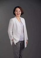 她用20年改变深圳！引进太阳马戏，投资《血战钢锯岭》，建文化新地标