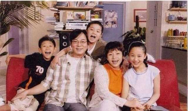 慕名品尝张一山的半天妖烤鱼，发现比烤鱼更美味的吃食，还免费