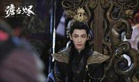 长月烬明，罗云熙首次尝试美惨强疯批角色
