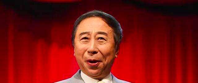 63岁冯巩忆与母亲往事，称就爱吃她的饺子，曾用相声唤醒痴呆母亲