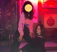 李嫣扮相成熟出入夜店,与好友狂欢,13岁的夜生活很丰富 李嫣扮相成熟出入夜店,与好友狂欢,13岁的夜生活很丰富