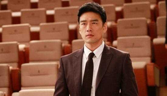 从“霸道总裁”到“搞笑卖骚”，王耀庆的故事比你想象的还要精彩