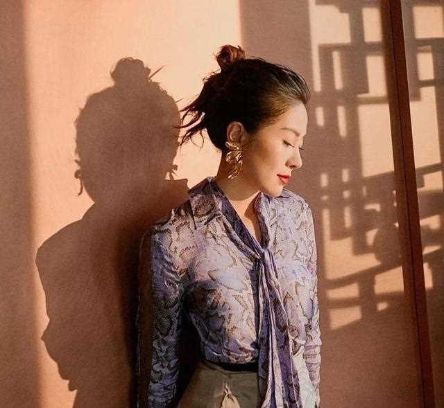 叶璇为什么言辞激烈力挺杨丽萍？看了她的人生经历才恍然大悟