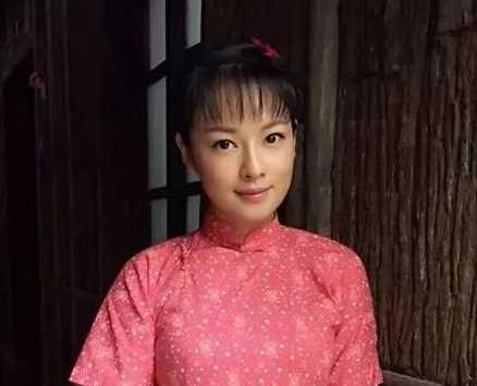 七十二家房客的阿香，不单漂亮，还能歌善舞