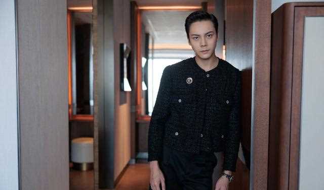 男星一次同框2个前女友！Angelababy尴尬闪躲…网嗨爆：大型修罗场