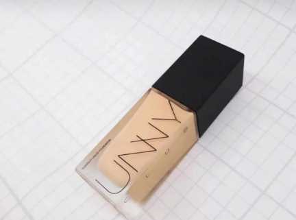 “学生党”平价粉底液：HD平替阿玛尼，第3款换季使用恰到好处