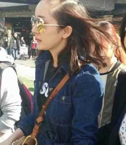 一白遮三丑，头发少毀所有，头发也是美女美貌的加分项