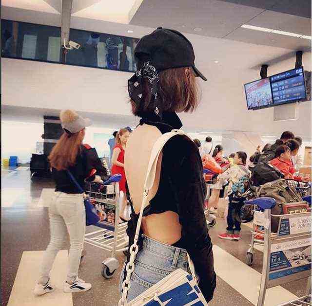 Jolin蔡依林呸掉病毒　晒美背上工被空姐喂饱饱
