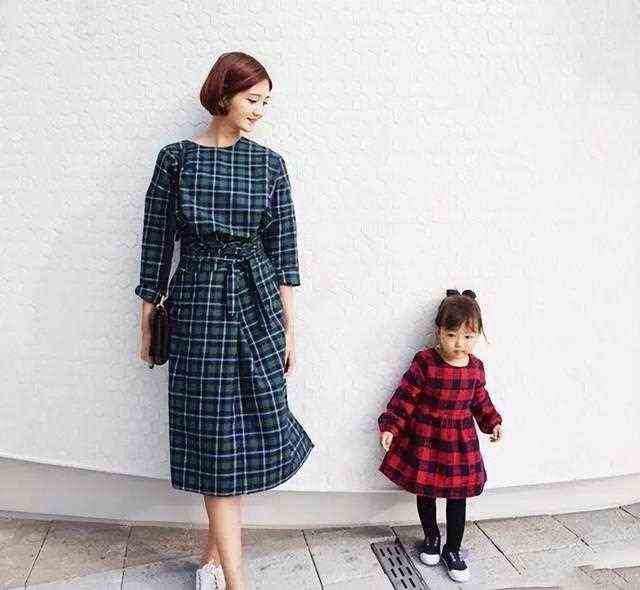 如何把亲子装穿出气场，先看这对母女的时尚经