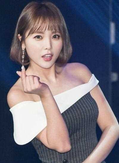 微胖界的女神 实至名归 歌曲和舞蹈火遍大江南北 洪真英组图写真