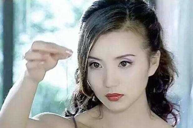 “万人迷”陈好：学生时就有名，被5所学校录取，爆红后低调隐婚