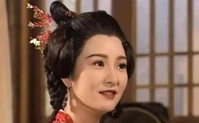 网红雪梨的“借财生财”之道，和背后隐藏的四任男友
