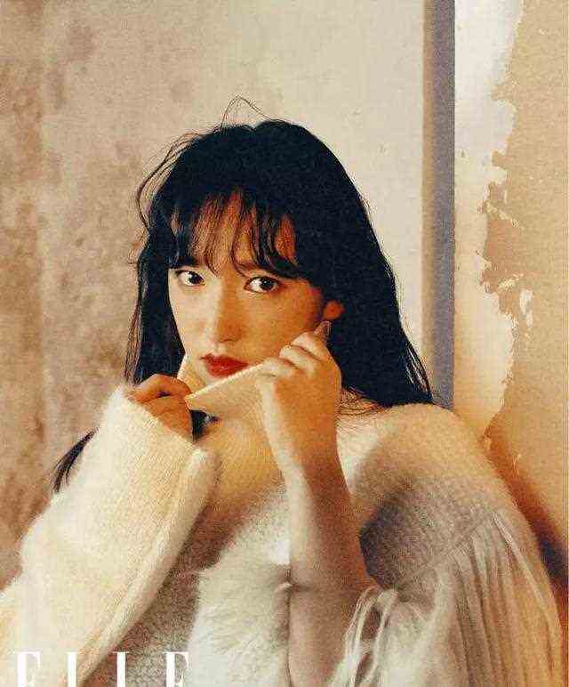 程潇拍摄《ELLE》杂志秋冬期刊，温柔恬静系列初秋搭配你喜欢吗
