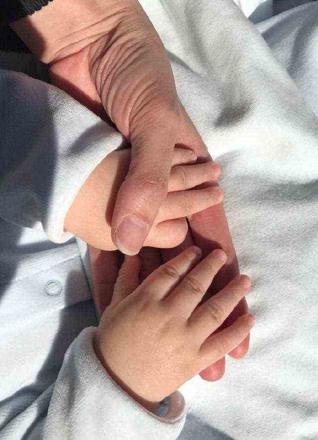 “小林丹”手胖嘟嘟惹人爱，圈少女粉无数
