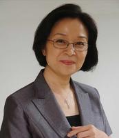 “妈妈专业户”刘莉莉，巅峰期嫁圈外人，照顾父亲20多年被称孝女