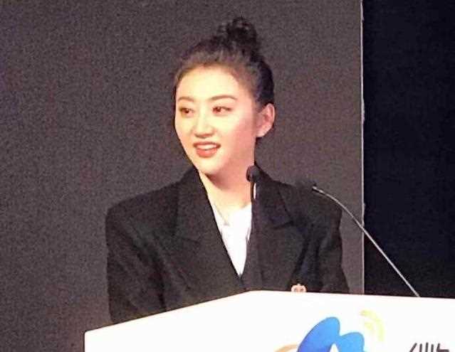 景甜的“鼻涕”，杨幂的“臭脚”，颖宝的“毒舌”，明星绝世武功