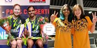 写下历史!8点认识「乐蒂组合」陈康乐&Thinaah Muralitharan:2018年首搭摘金,也是大马首组拿下法国超级赛冠军的女双!