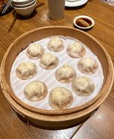 【全台】鼎泰丰|米其林一星? 黄金18摺小笼包 必点鲜虾红油抄手?