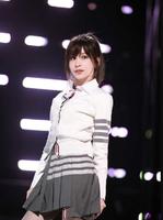 芒果台捧红的7位明星，炫富、出轨、跪韩国人，一个比一个不讨喜