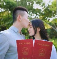 1f488d2a-57fa-4f24-b32a-ce0ac56bac84_1.jpg-s 张馨予曾陷“艳照门”,看完第三张,网友:兵哥哥你hold住吗?