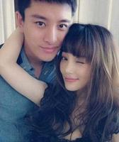 贾乃亮:我们都很好 。贾乃亮和李小璐究竟离没离婚,有新发现。 贾乃亮:我们都很好 。贾乃亮和李小璐究竟离没离婚,有新发现。
