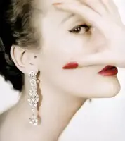 天鹅颈的标准是什么，该怎么练？让我来告诉你吧