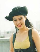 因紫霞出名,狠踹周星驰,下嫁“丑男”22年,高龄怀孕遭公公家暴 因紫霞出名,狠踹周星驰,下嫁“丑男”22年,高龄怀孕遭公公家暴