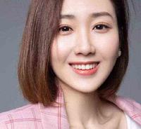 看了王嘉宁,我也想穿西服套装了,职场也有时尚 看了王嘉宁,我也想穿西服套装了,职场也有时尚