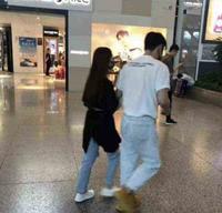 3a8c665c-5c24-4cd4-bb31-8f457cbea0c5_2.jpg-s 修成正果!网爆李荣浩杨丞琳合肥领证,网友:距离不能阻隔爱情