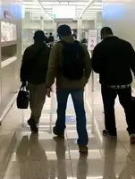 韩国网红为博眼球,挑战俄罗斯参战乌克兰,被追杀至波兰,乌拉 韩国网红为博眼球,挑战俄罗斯参战乌克兰,被追杀至波兰,乌拉