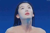 顶着31高龄前脚刚跨入豪门，就被催生一个足球队，奚梦瑶你怕吗？