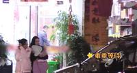 33岁的释小龙身家过亿,不在乎票房惨败,开百万豪车带美女游玩 33岁的释小龙身家过亿,不在乎票房惨败,开百万豪车带美女游玩