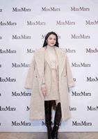 冬季又一件时髦战袍 我一定会选姚晨穿的这件Max Mara 冬季又一件时髦战袍 我一定会选姚晨穿的这件Max Mara