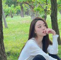 王珮寒，柔情靓丽的重庆美女，甜美俏皮的形象，让人心动