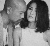 麦浚龙爱得低调不减浪漫　从黑白照中渗出爱情甜味